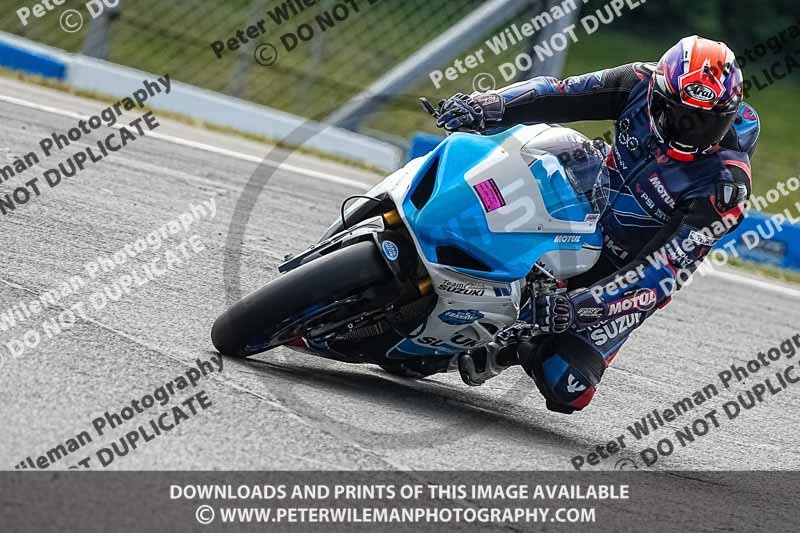 donington no limits trackday;donington park photographs;donington trackday photographs;no limits trackdays;peter wileman photography;trackday digital images;trackday photos